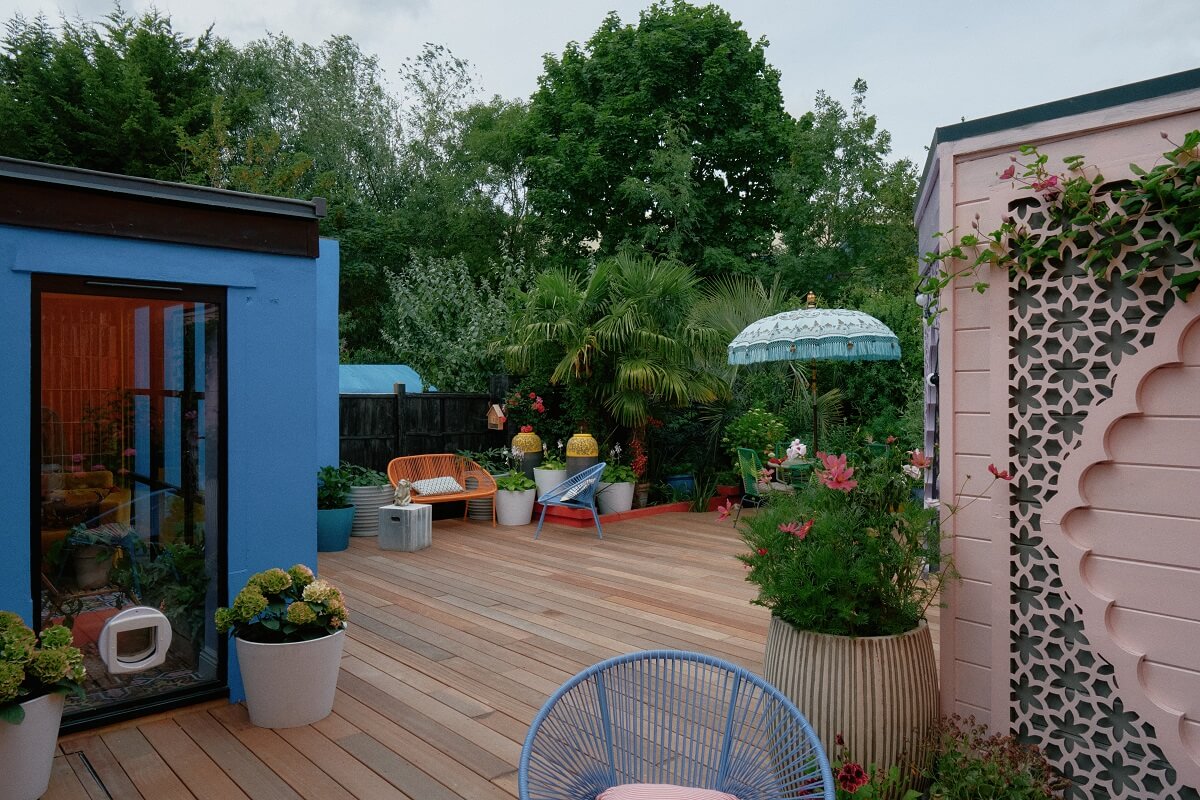 A Fun Colorful Family House in England 35 outdoor-terrace-moroccan-elements