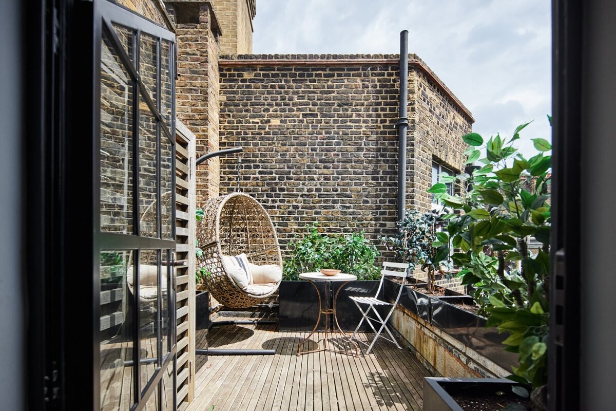 A Modern London Home with Custom Built Oak Furniture 22 roof-terrace-modern-london-home-nordroom