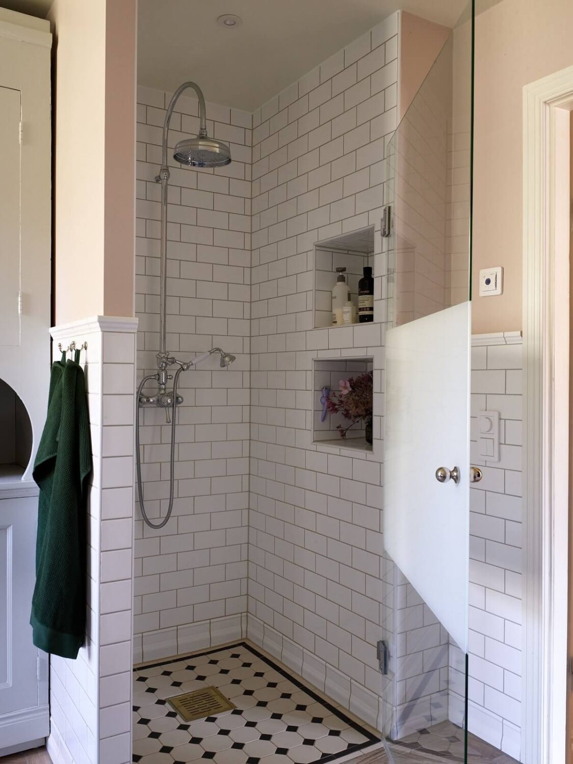 A Beautiful Swedish Country House with a Large Garden 31 shower-white-subway-tiles-nordroom