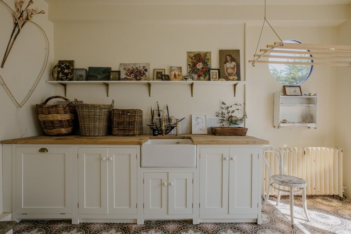 Pearl Lowe's Vintage Boho English Beach House is For Sale 6 utility-room-devol-cabinets-pearl-lowe-beach-house-nordroom