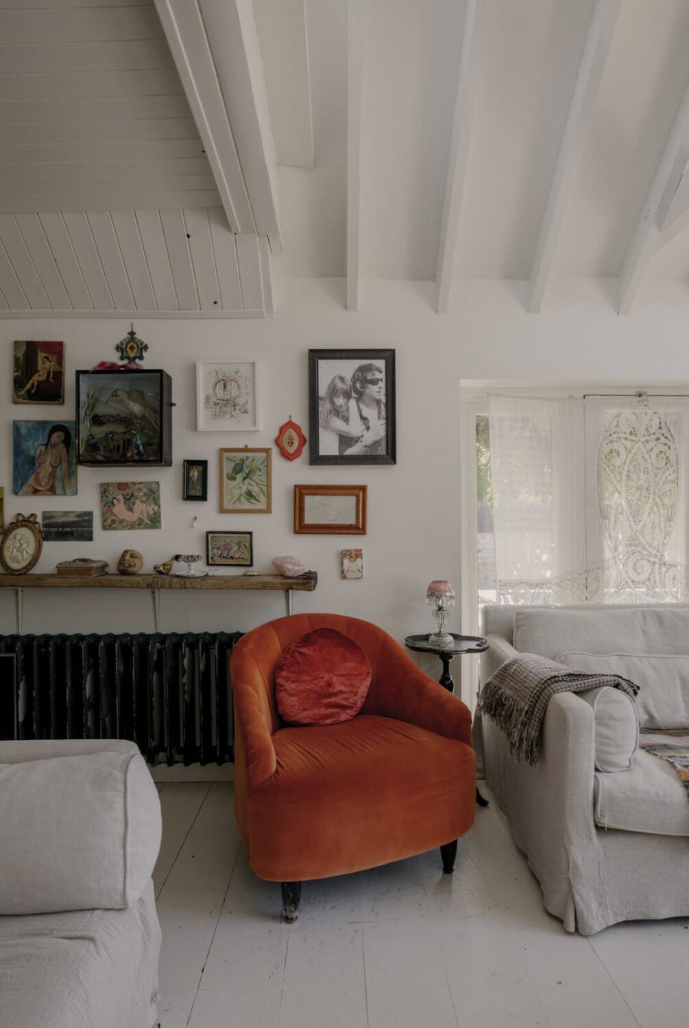 Pearl Lowe's Vintage Boho English Beach House is For Sale 8 vintage-boho-beach-house-pearl-lowe-nordroom