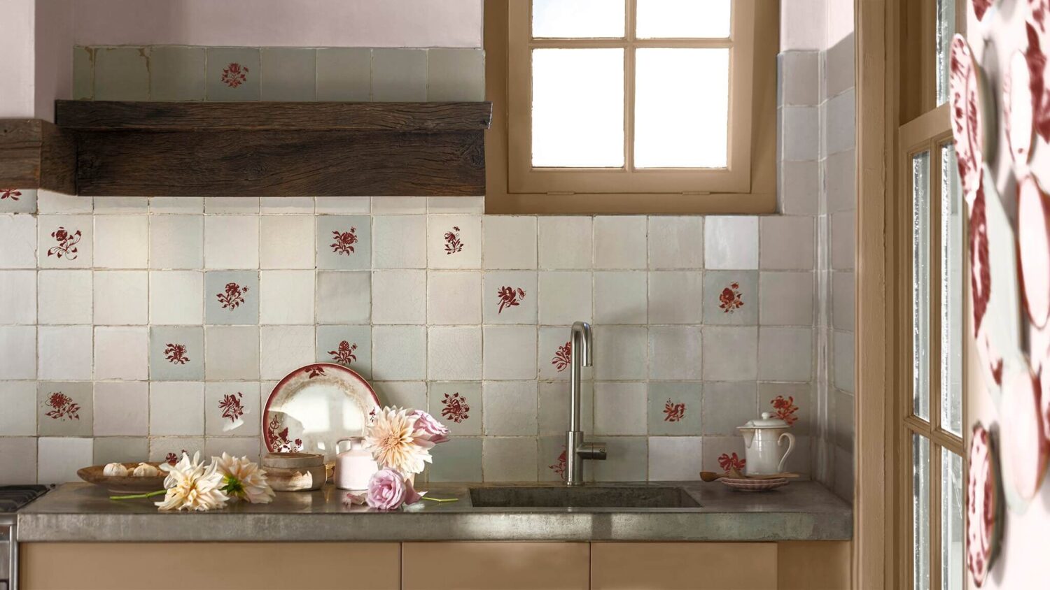 Dulux Colour of the Year 2024: Sweet Embrace 11 warm-colour-story-kitchen-Inspiration-global-43