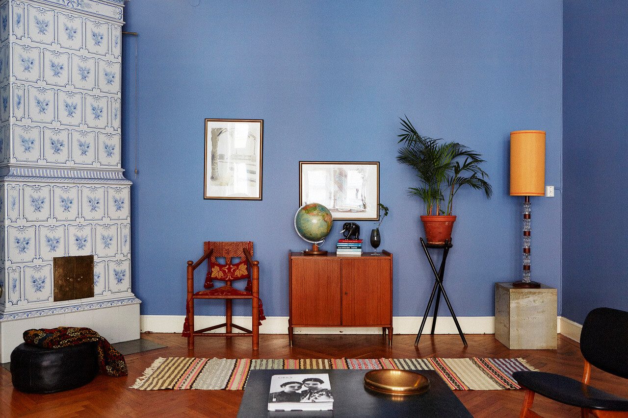 Benjamin Moore Color of the Year 2024: Blue Nova 23 blue-walls-living-room-swedish-fireplace-nordroom