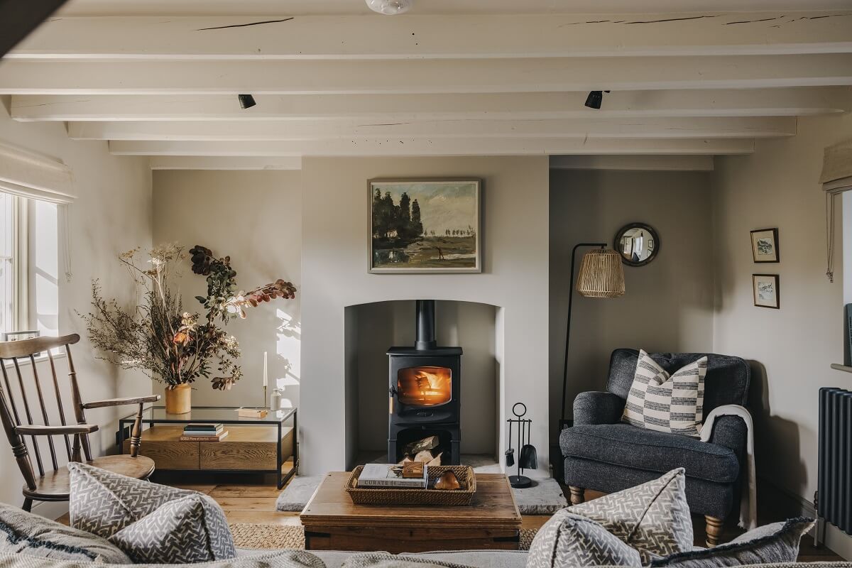 The Workers Cottage: An English Holiday Home with a Royal Past 3 cottage-living-room-ceiling-beams-woodburner