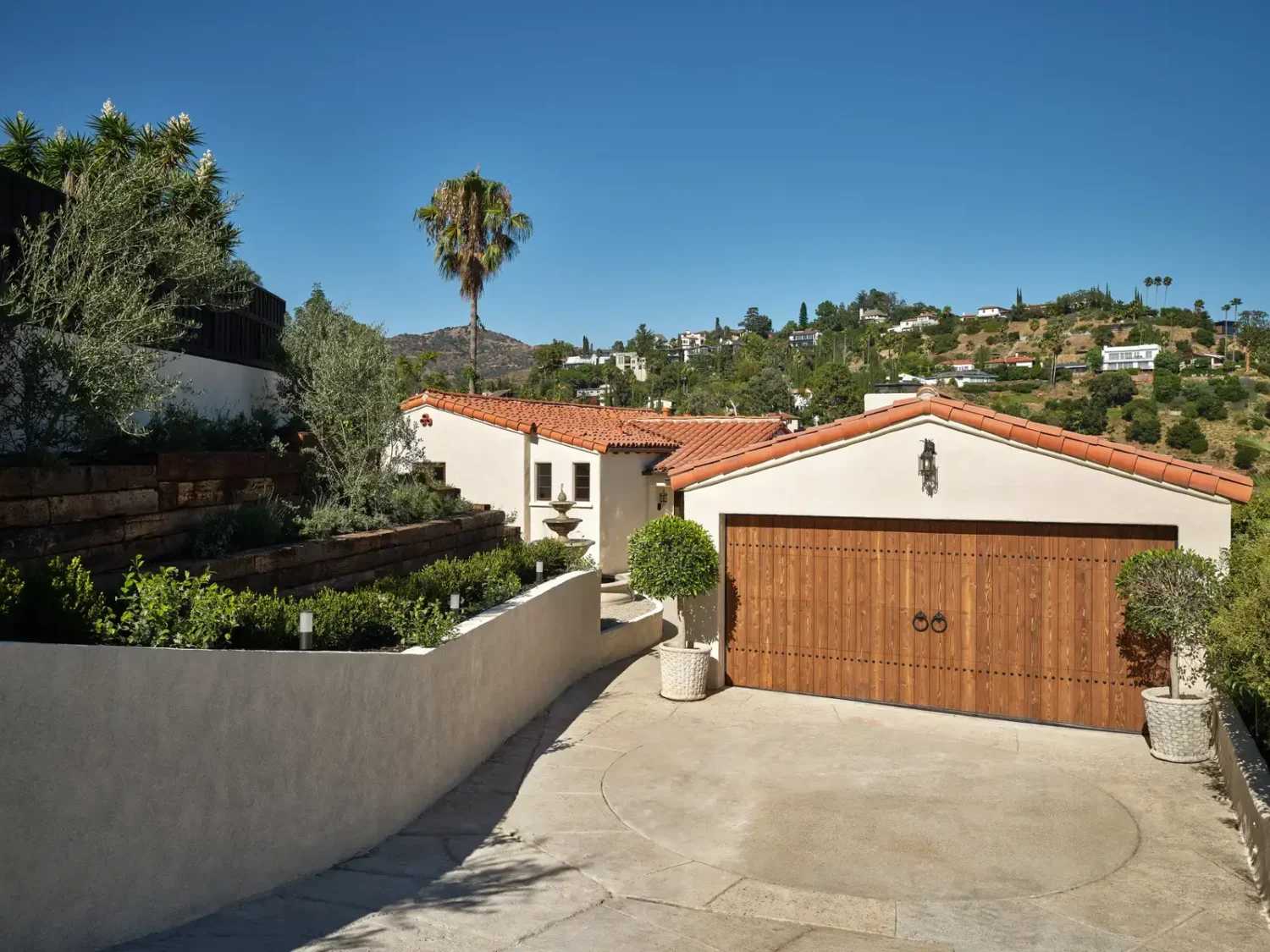 A Renovated Spanish Style Home in Hollywood Hills 38 exterior-spanish-style-home-hollywood-hills-nordroom