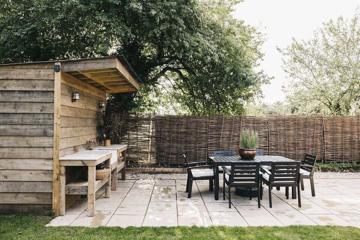 The Workers Cottage: An English Holiday Home with a Royal Past 15 garden-seating-the-workers-cottage