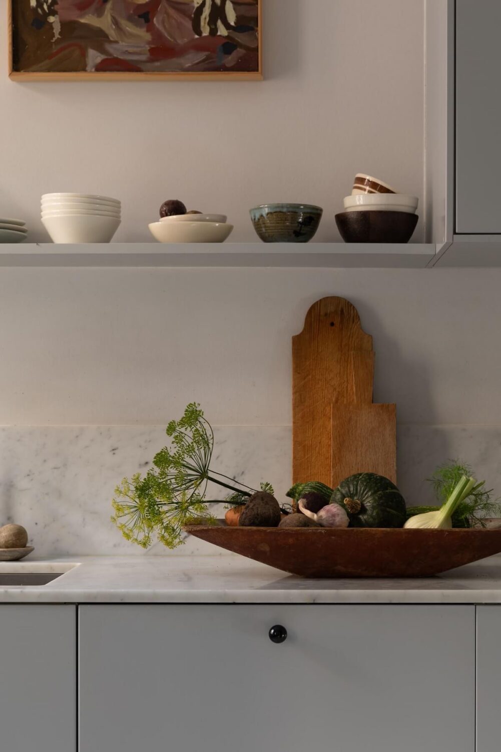 A Bright Scandinavian Apartment with a Light Gray Kitchen 11 kitchen-detail-shelf-light-gray-cabinets-nordroom