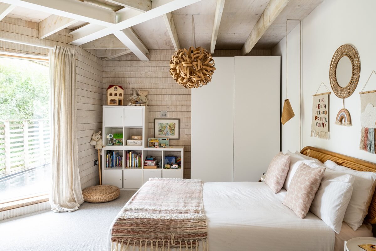 An English Country House That Pairs History with Contemporary Design 15 light-bedroom-timber-beams-ceiling-nordroom