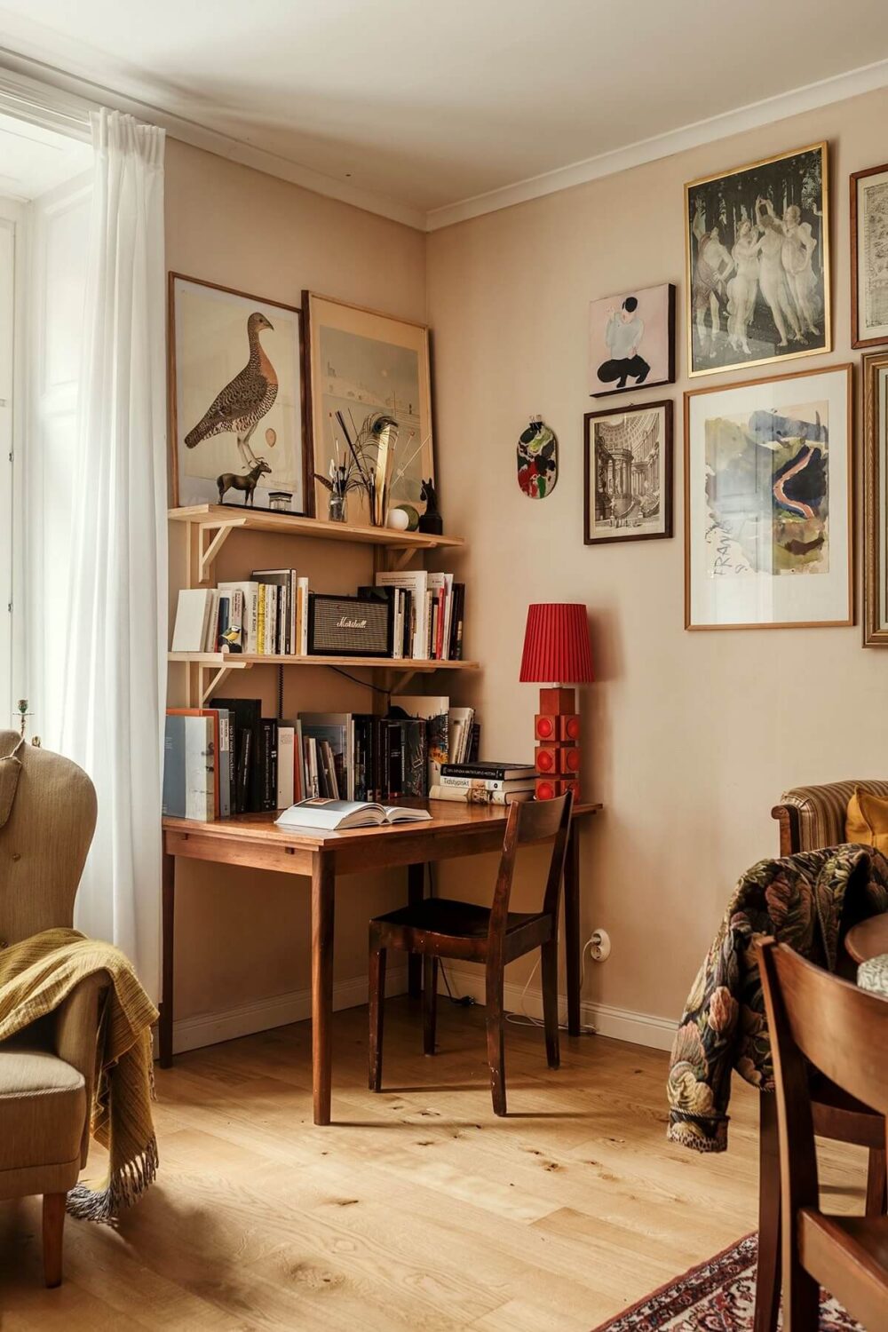 A Vintage Style Apartment in Stockholm 5 living-roomvhome-office-gallery-wall-nordroom