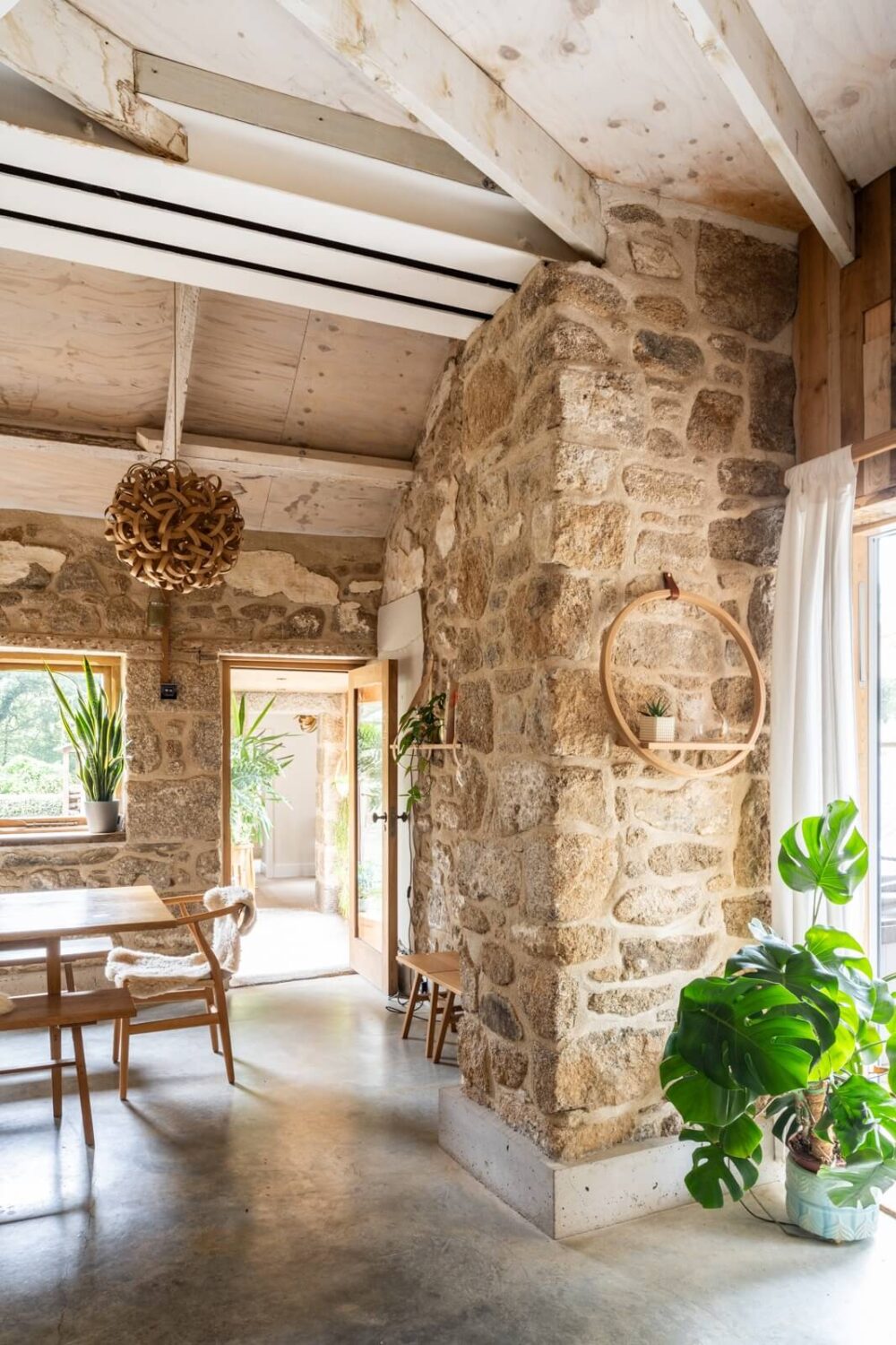 An English Country House That Pairs History with Contemporary Design 6 stone-wall-grand-designs-house-cornwall-nordroom