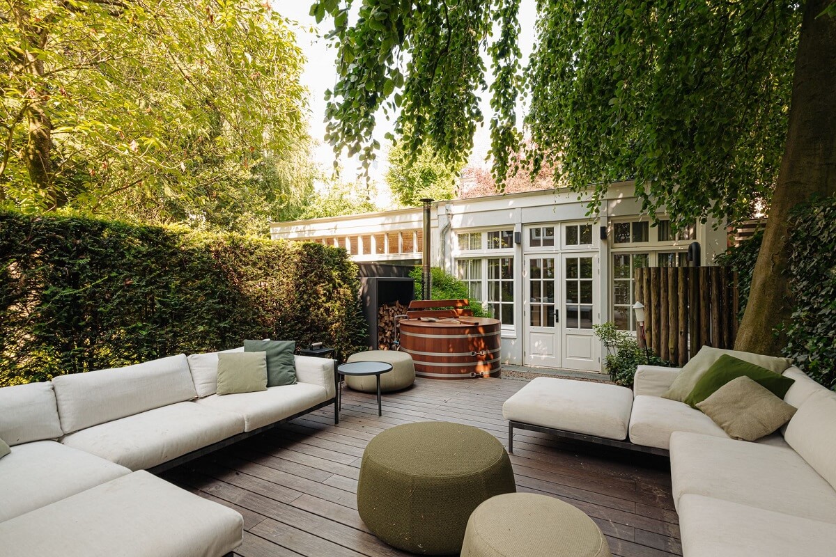 Best of 2023: Outdoor Spaces 19 amsterdam city garden lounge space