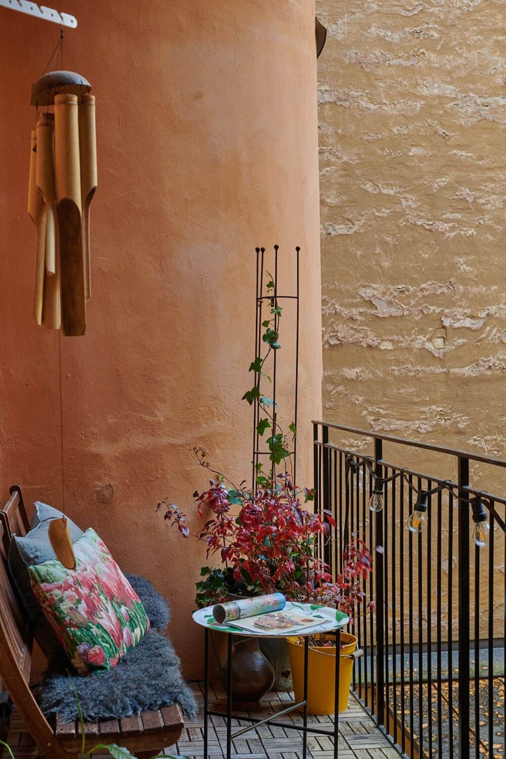 A Romantic Apartment with Original Details 24 balcony-romantic-apartment