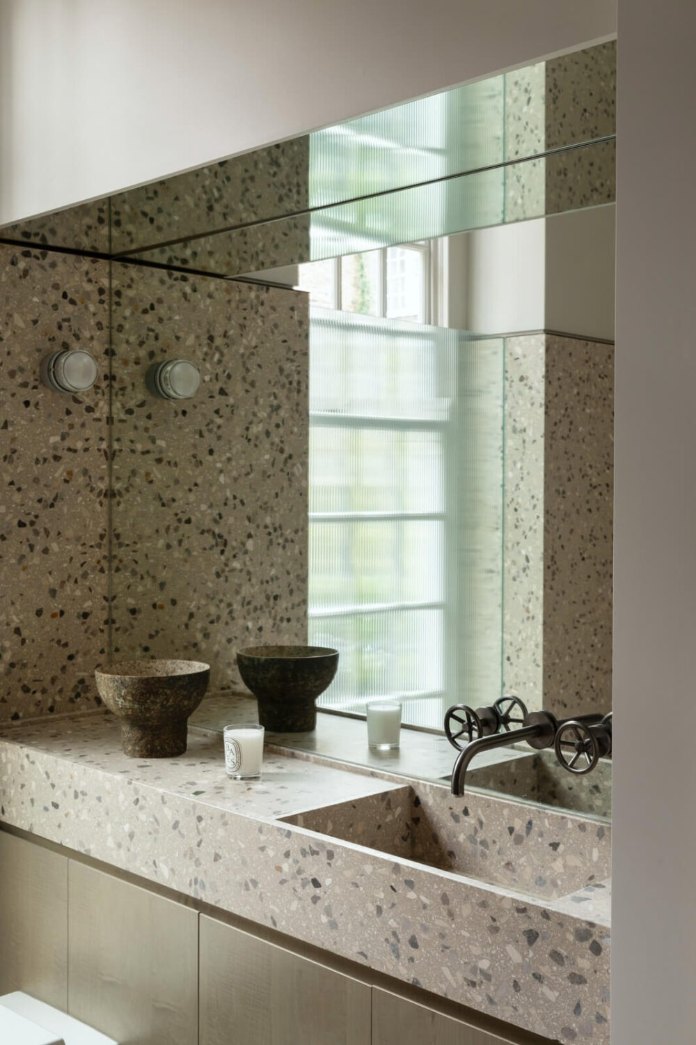 A Unique London Home with Terrazzo Tiles and a Roof Terrace 22 bathroom terrazzo sink nordroom