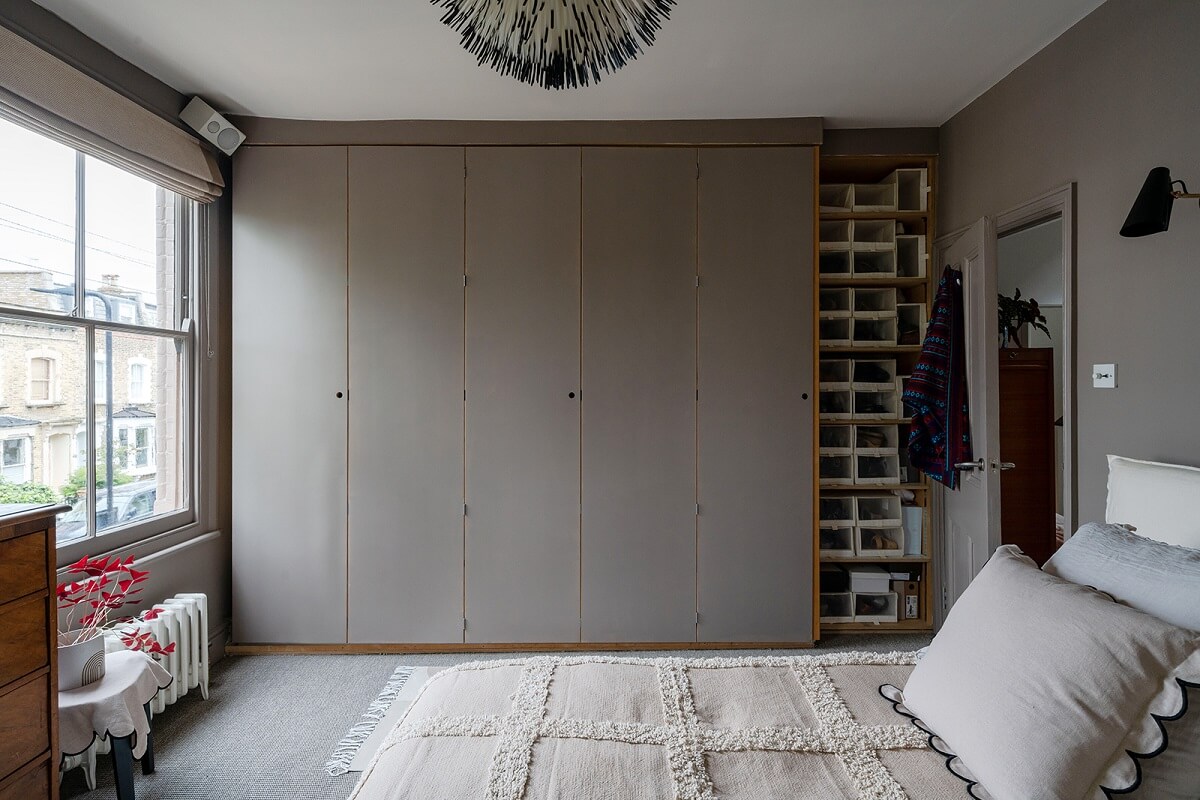 A Green and Pink London Townhouse with A Modern Extension 15 bedroom-built-in-wardrobes-shoe-storage-nordroom