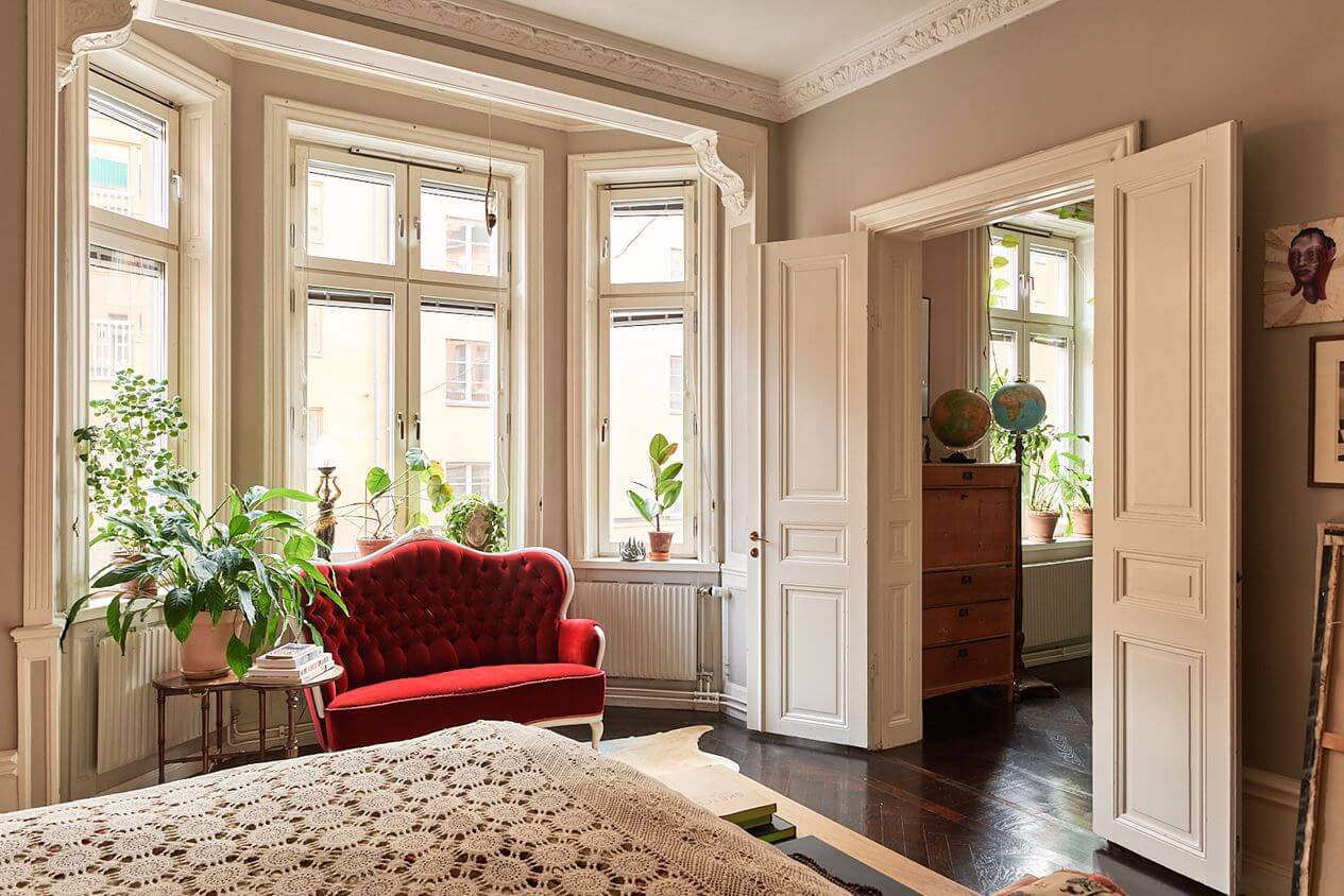 A Romantic Apartment with Original Details 28 bedroom-dark-wooden-floor-bay-window-nordroom