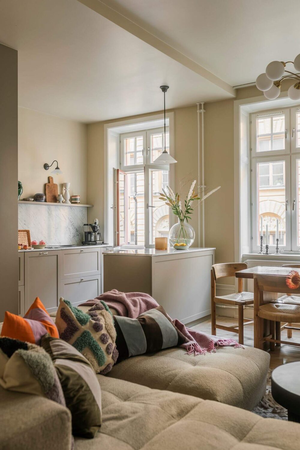 Best of 2023: Living Rooms 14 corner sofa with pillow scandinavian home
