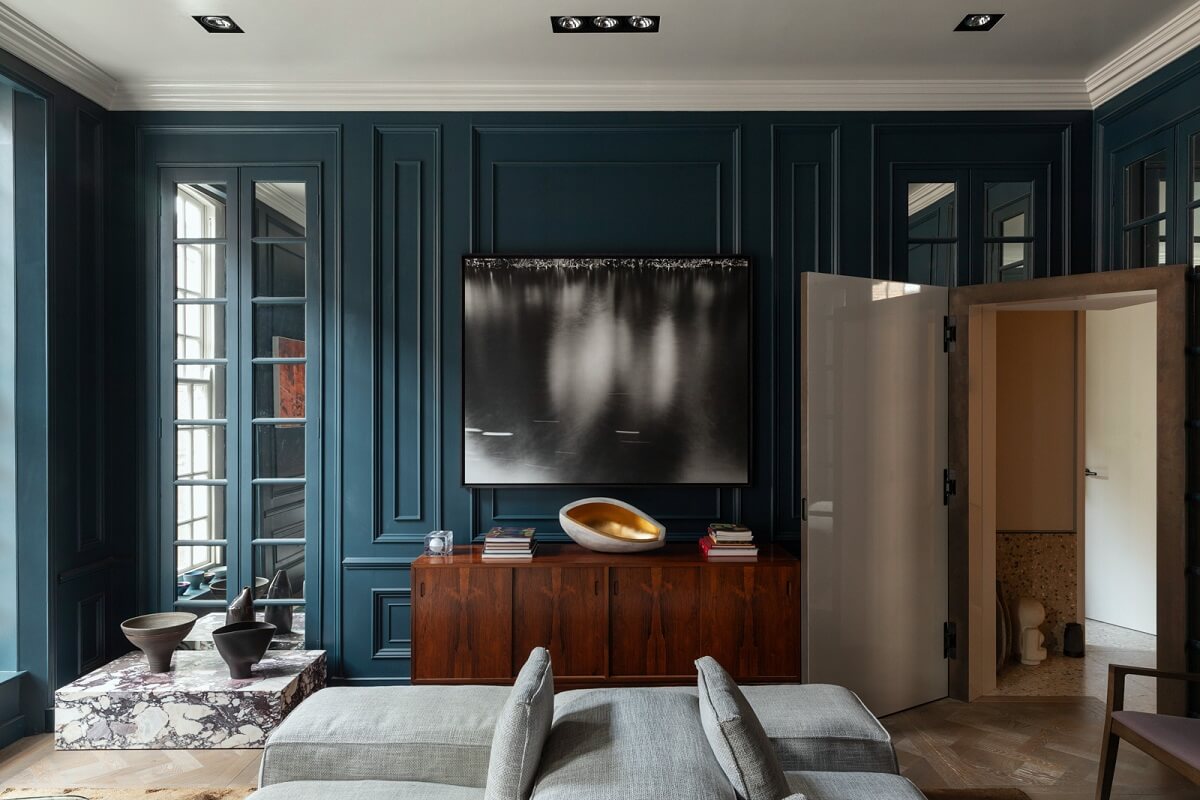 A Unique London Home with Terrazzo Tiles and a Roof Terrace 5 dark blue sitting room nordroom
