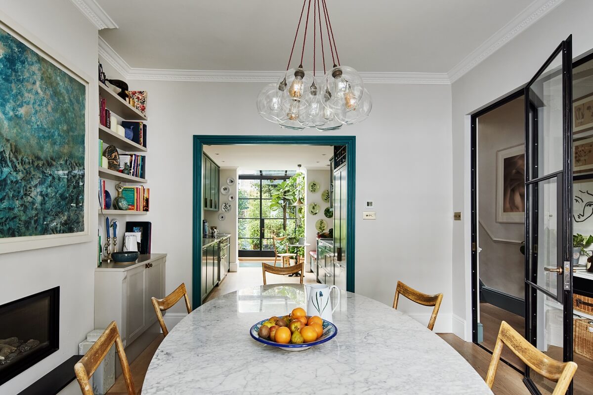 Blue Color Accents in a Restored London Townhouse 12 dining-room-oval-table-nordroom