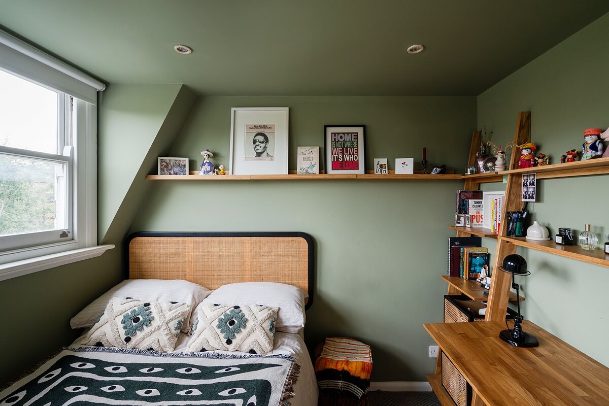 A Green and Pink London Townhouse with A Modern Extension 23 green-bedroom-wooden-shelf-nordroom