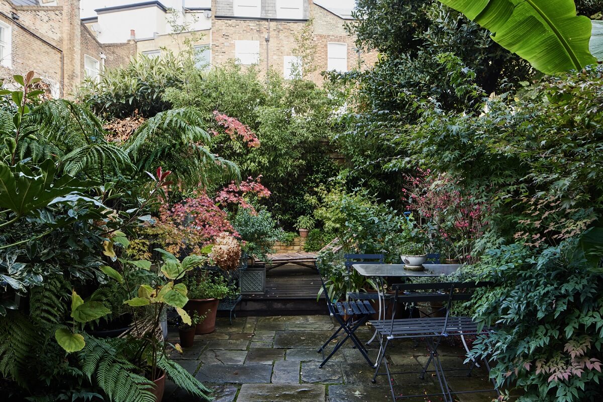Best of 2023: Outdoor Spaces 5 green-london-garden-dining-table-nordroom