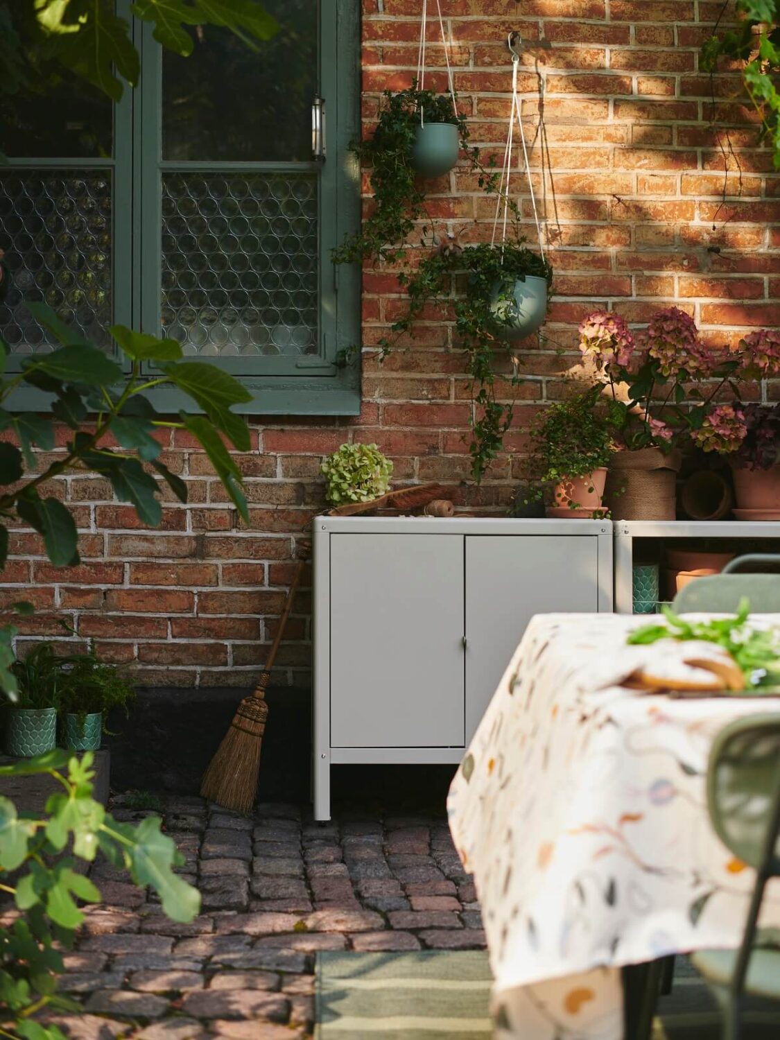 IKEA DAKSJUS: A Limited Collection for Plant Lovers 31 ikea-daksjus-new-collection-garden