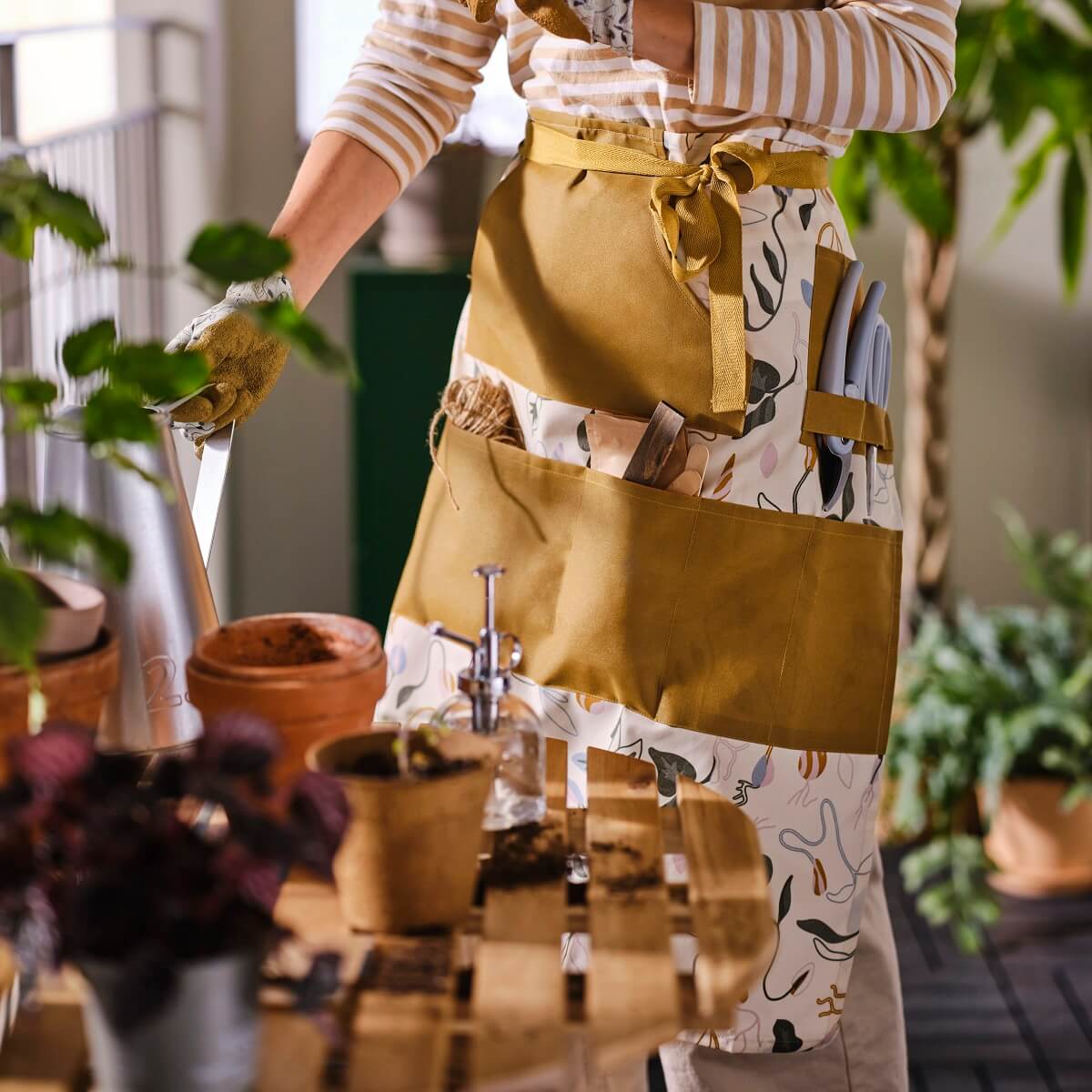 IKEA DAKSJUS: A Limited Collection for Plant Lovers 19 ikea-daksjus-new-collection-ochre-apron