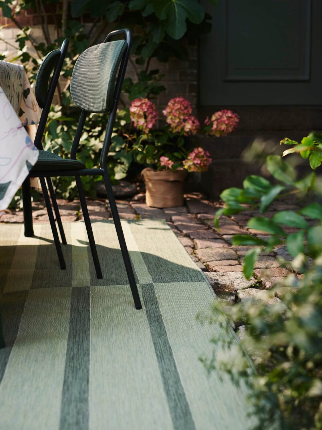 IKEA DAKSJUS: A Limited Collection for Plant Lovers 35 ikea-daksjus-new-collection-outdoor-rug