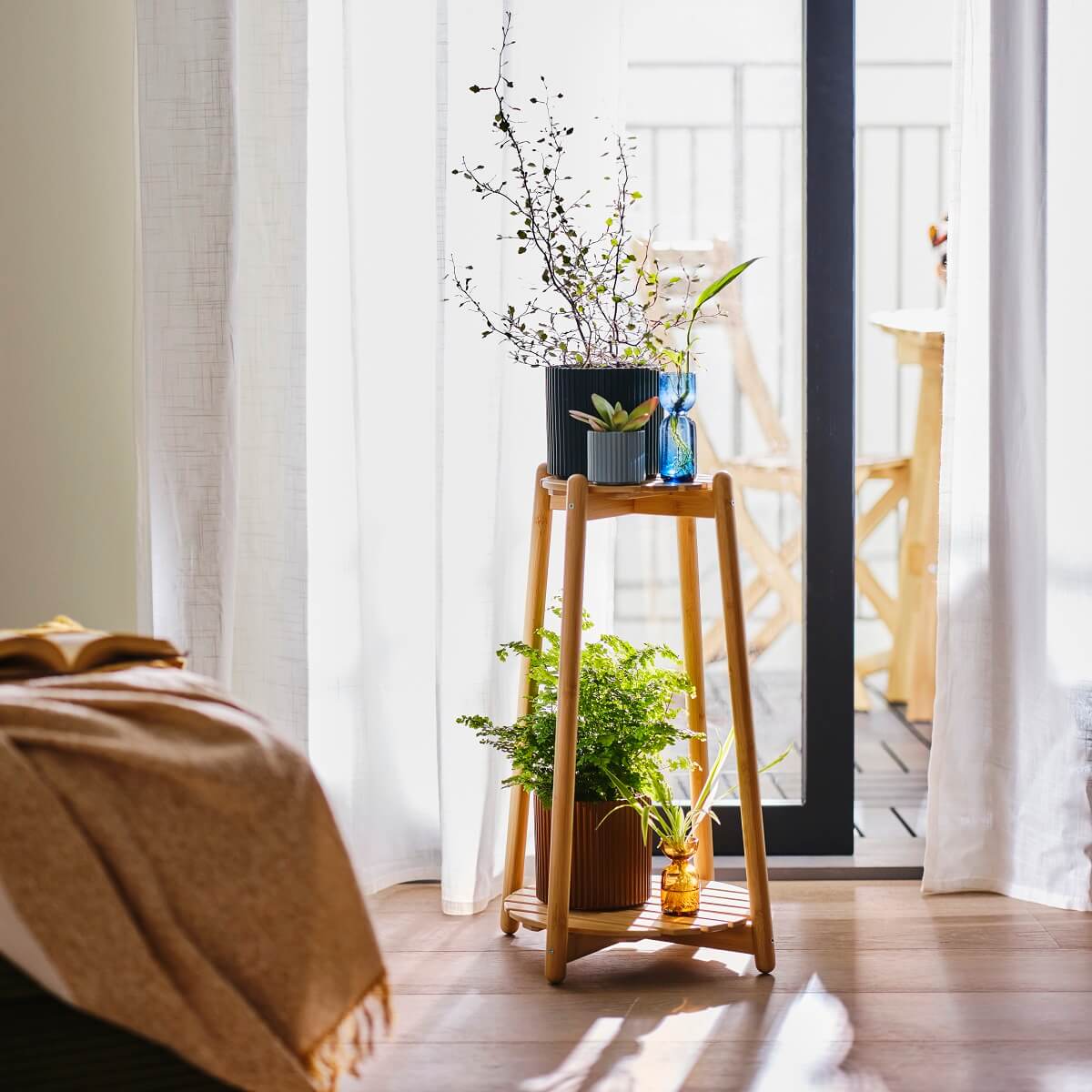 IKEA DAKSJUS: A Limited Collection for Plant Lovers 12 ikea-daksjus-new-collection-sidetable