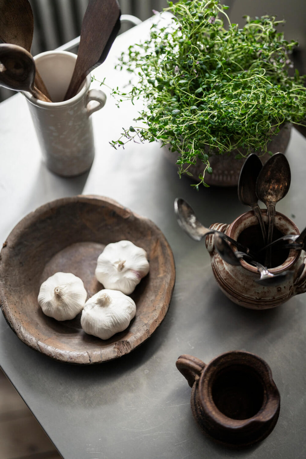 A Scandinavian Studio Apartment with Black Walls 17 kitchen detail