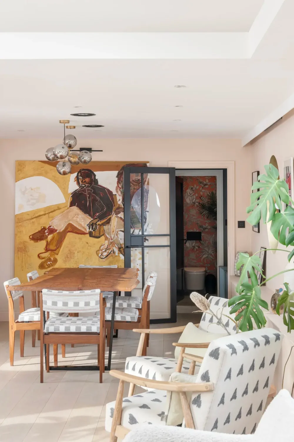 A Spacious and Stylish Houseboat in London 4 living dining room houseboat london