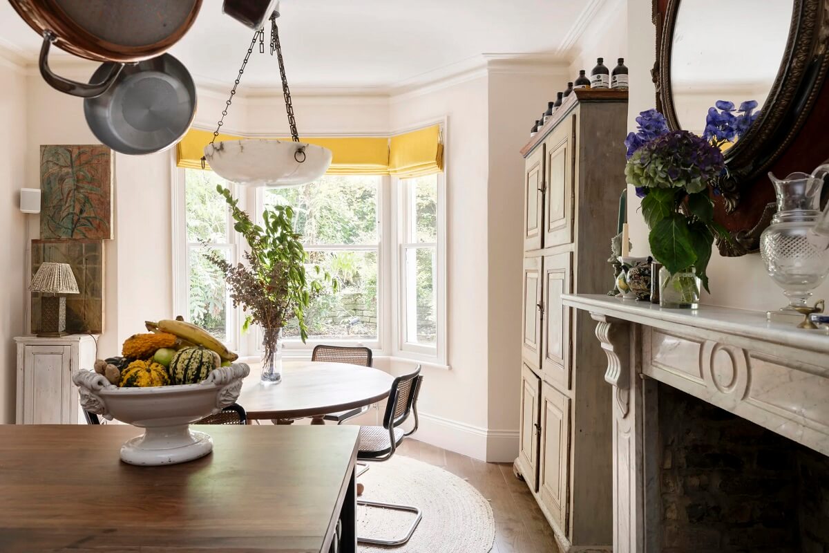 A Light Apartment with Arched Windows and a Garden in Maida Vale 7 maida vale apartment kitchen fireplace