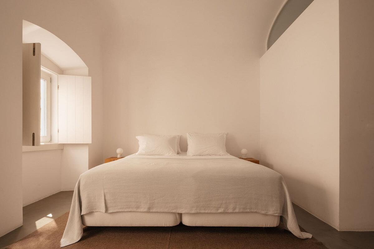 A Renovated 19th Century House with a Minimalistic Decor 9 minimalistic-white-bedroom-portugal