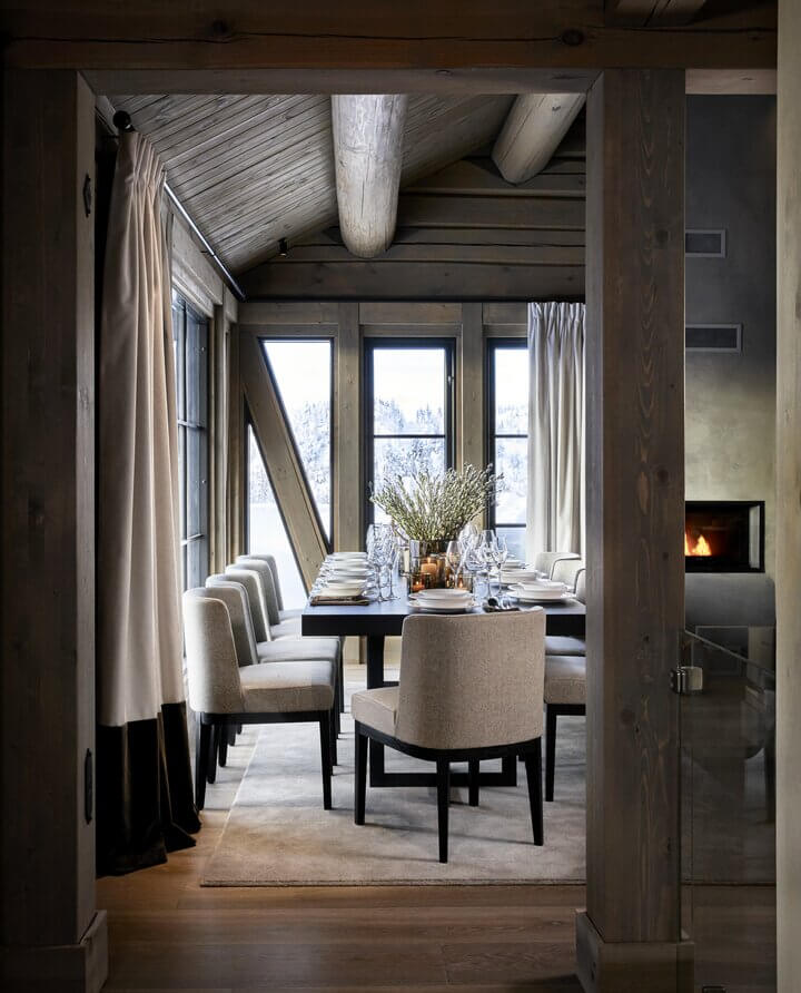 A Modern Norwegian Log House Decorated for Christmas 6 modern norwegian log house dining space