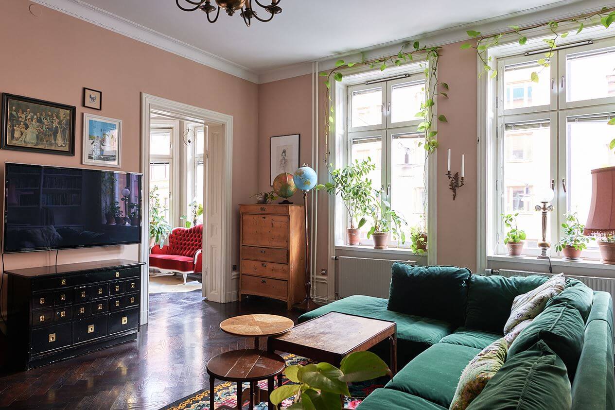 A Romantic Apartment with Original Details 5 pink-living-room-green-sofa-nordroom