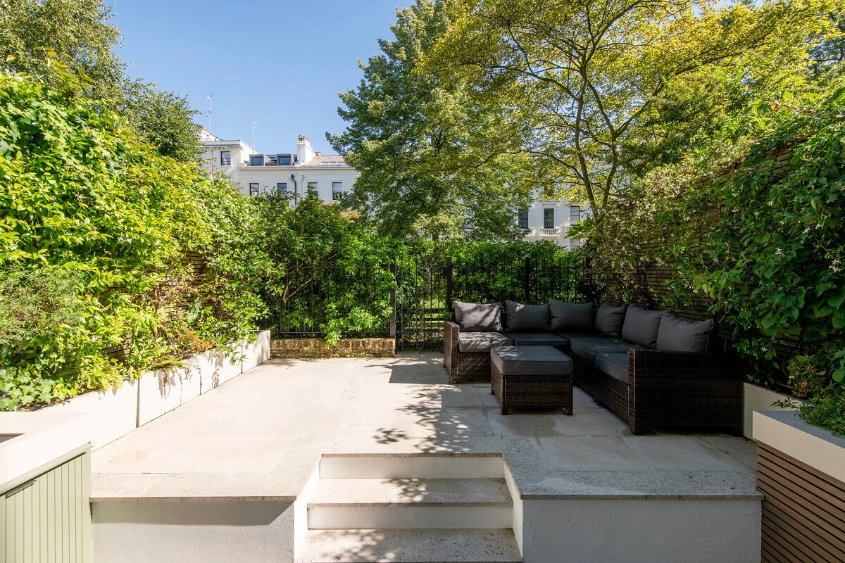 Muted Colors and Classic Design in a London Townhouse 23 private-garden-Little-Venice-Apartment-nordroom
