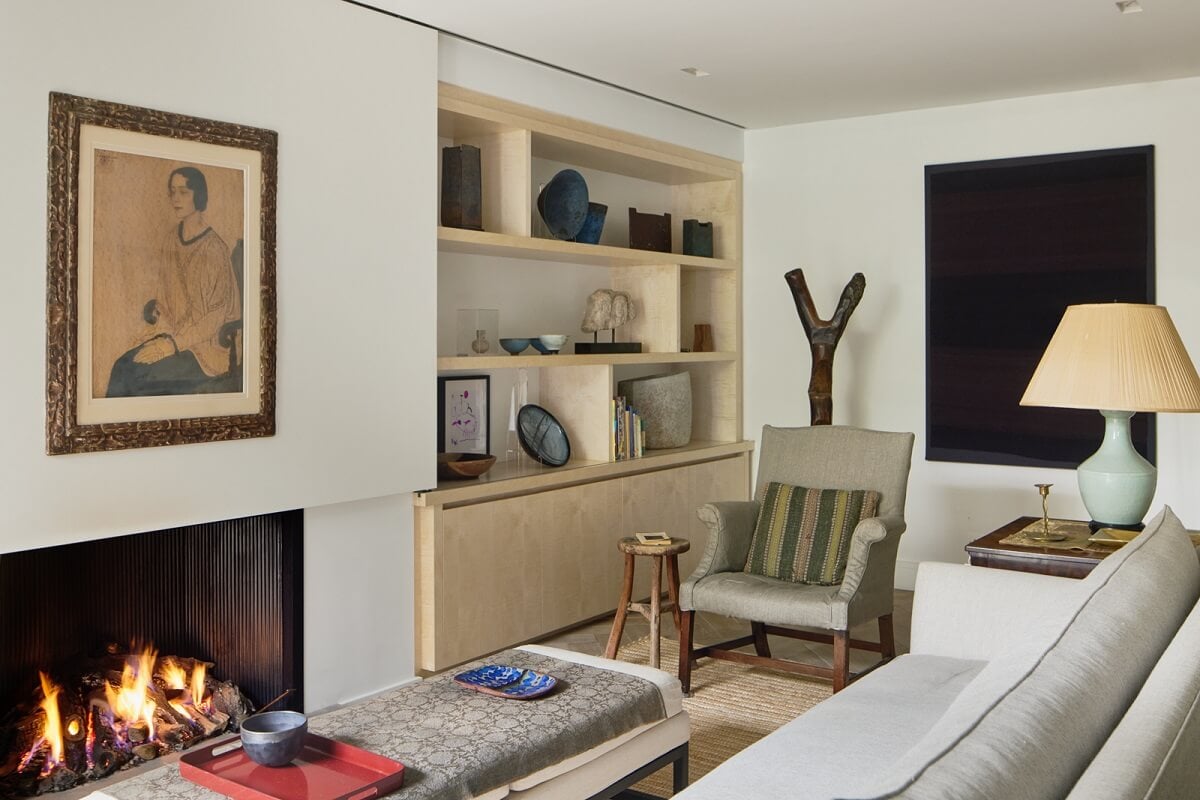 Stylish Monochrome Interiors in an Early 20th Century House 4 serene-living-room-built-in-bookcase-nordroom