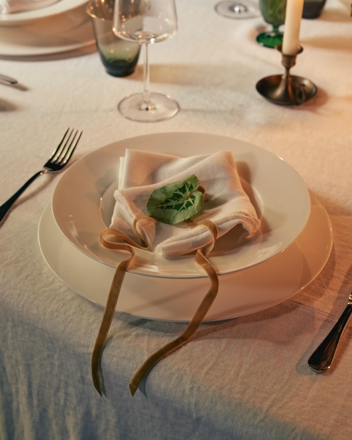 Zara Home Christmas Collection 2023 12 table-setting-zara-home-nordroom