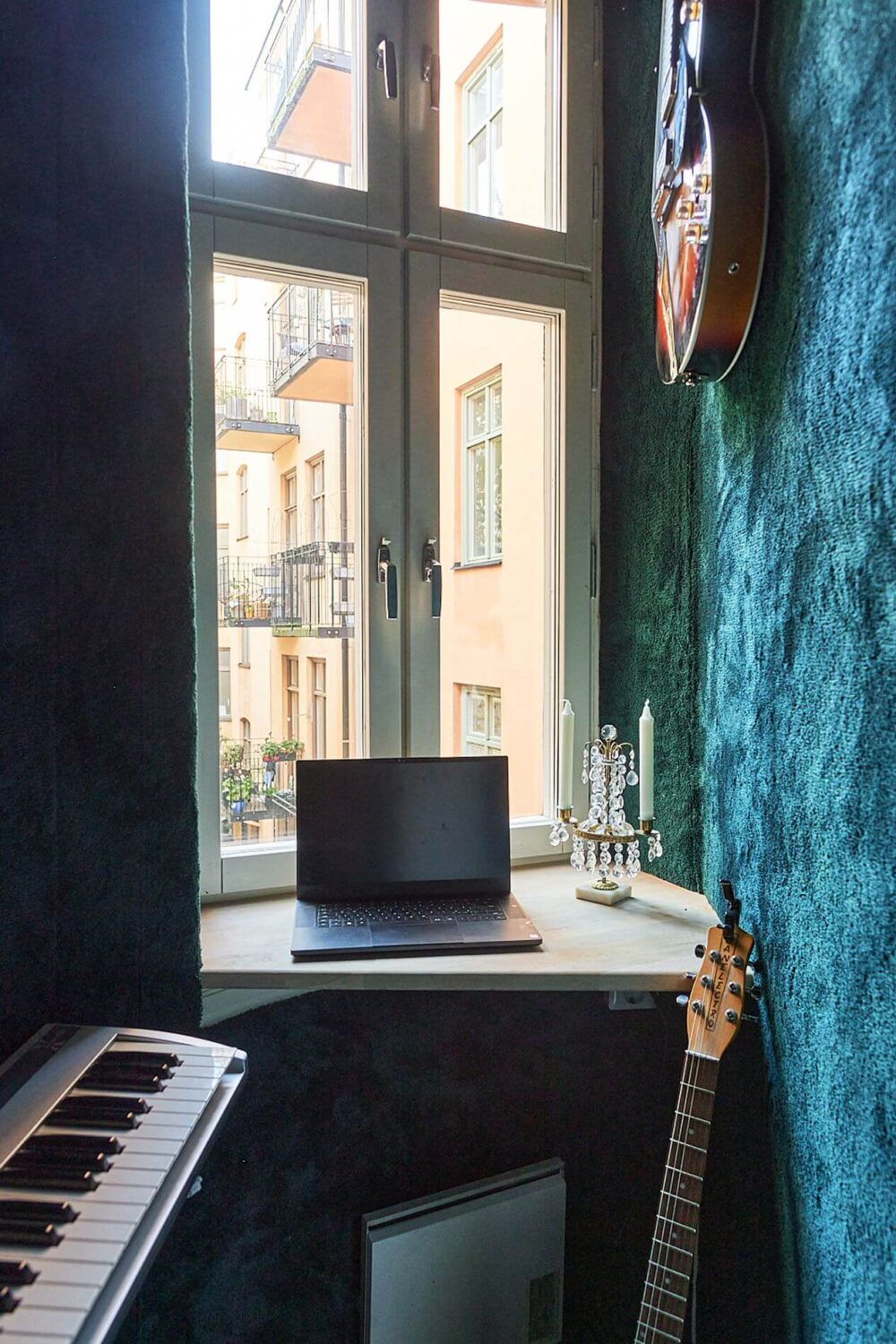 A Romantic Apartment with Original Details 38 tiny-blue-room-tiny-desk