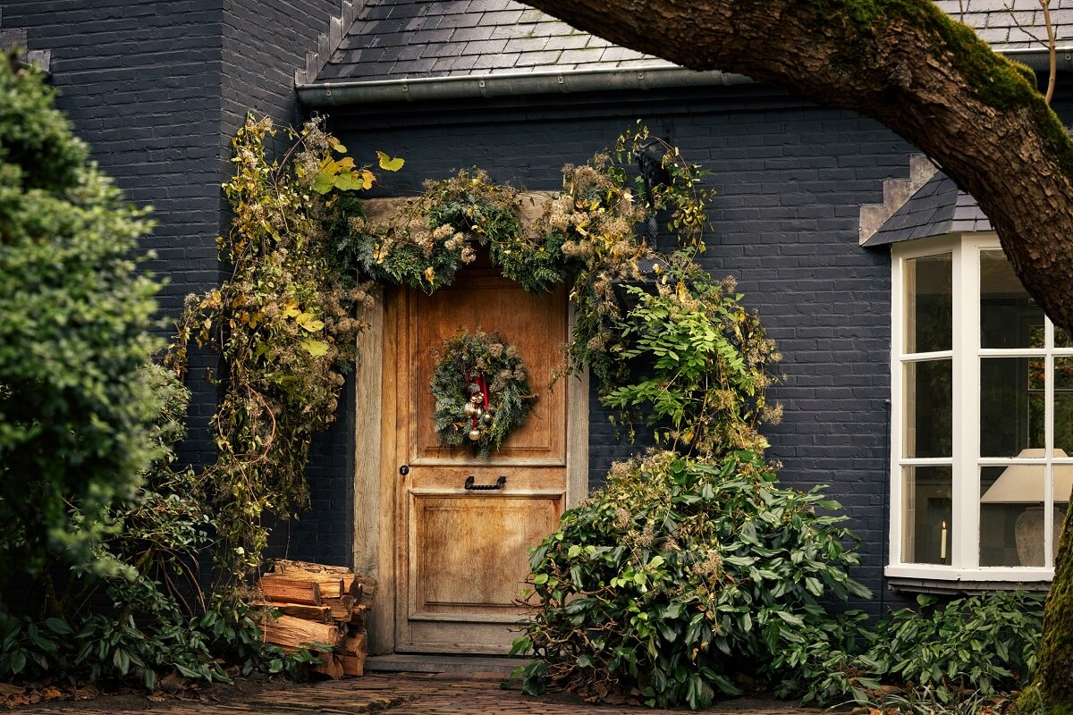 Zara Home Christmas Collection 2023 22 zara-home-christmas-2023-outdoor-decorations-wreath-nordroom