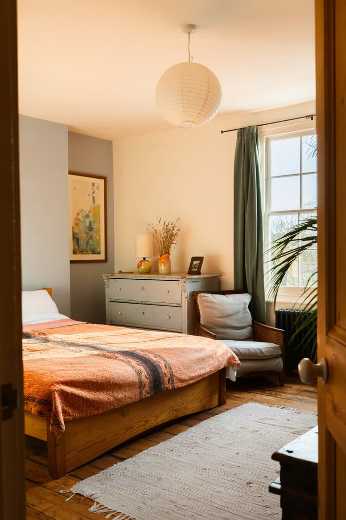 Cozy Cottage Style in a London House with a Garden 16 bedroom-light-blue-wall-wooden-floor-nordroom