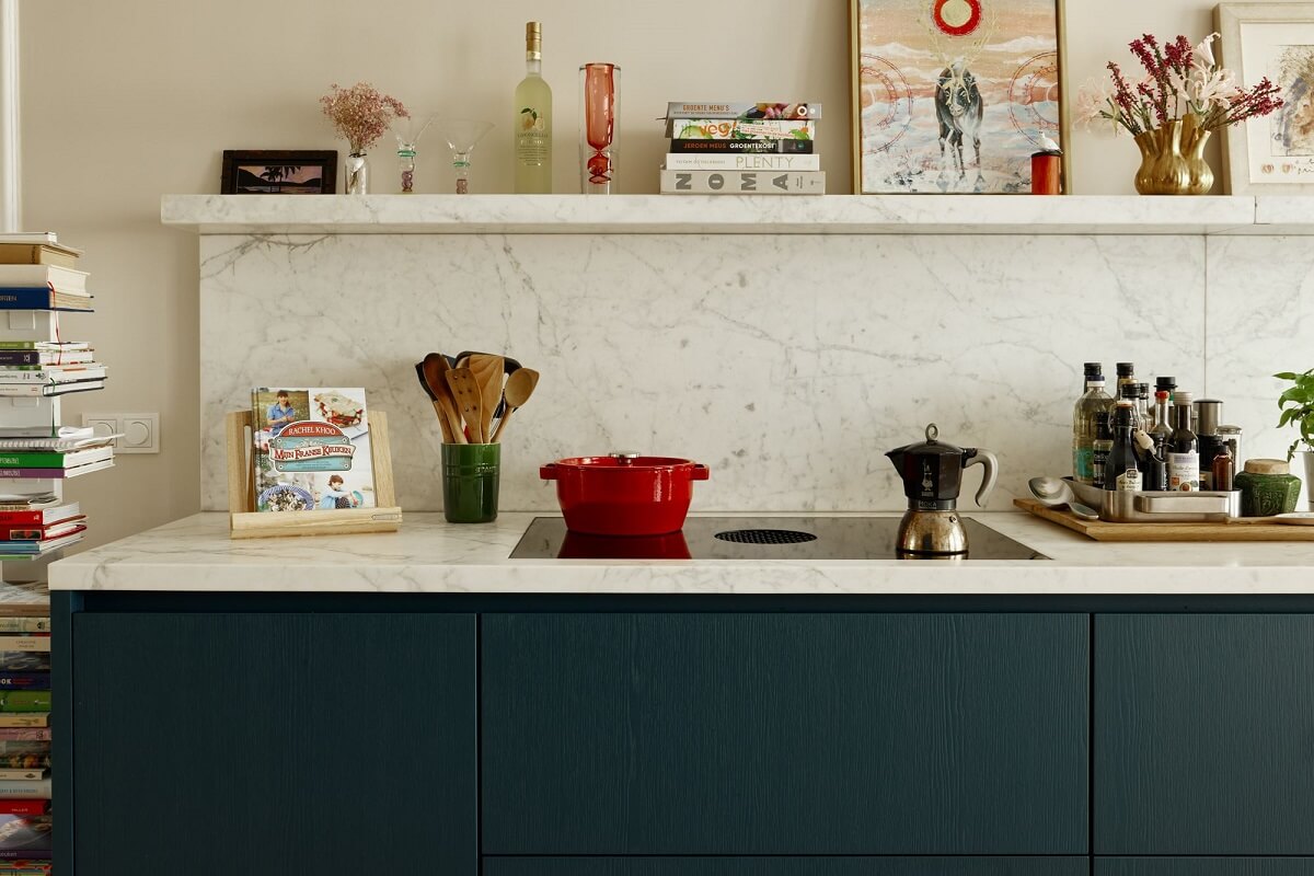 A Light Historic House in Amsterdam 2 blue-kitchen-cabinets-shelf