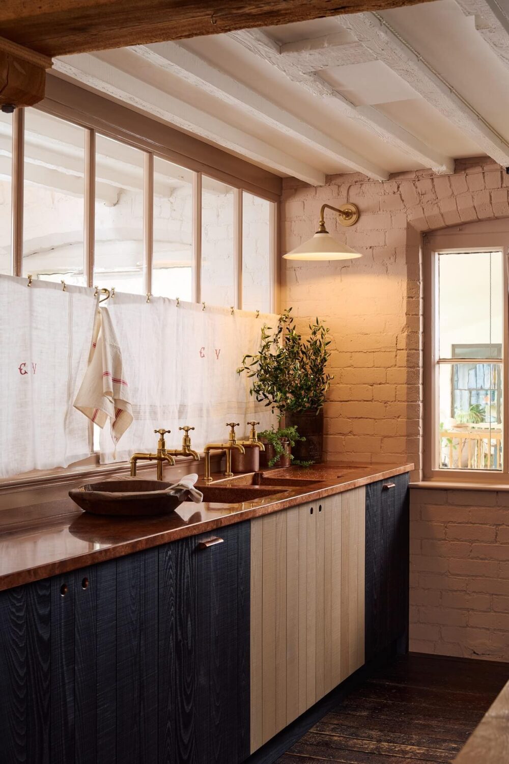 Copper Worktops in A Sebastian Cox Kitchen by deVOL 3 copper-worktop-devol-kitchen-nordroom