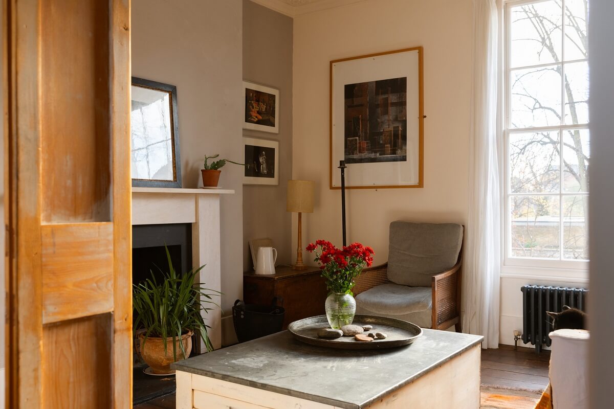 cozy-sitting-room-with-fireplace-nordroom