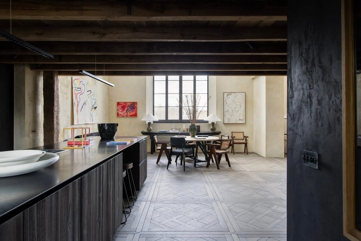 Modern Rustic Interiors in a Notting Hill Penthouse 12 dark-wooden-kitchen-wooden-beams-nordroom