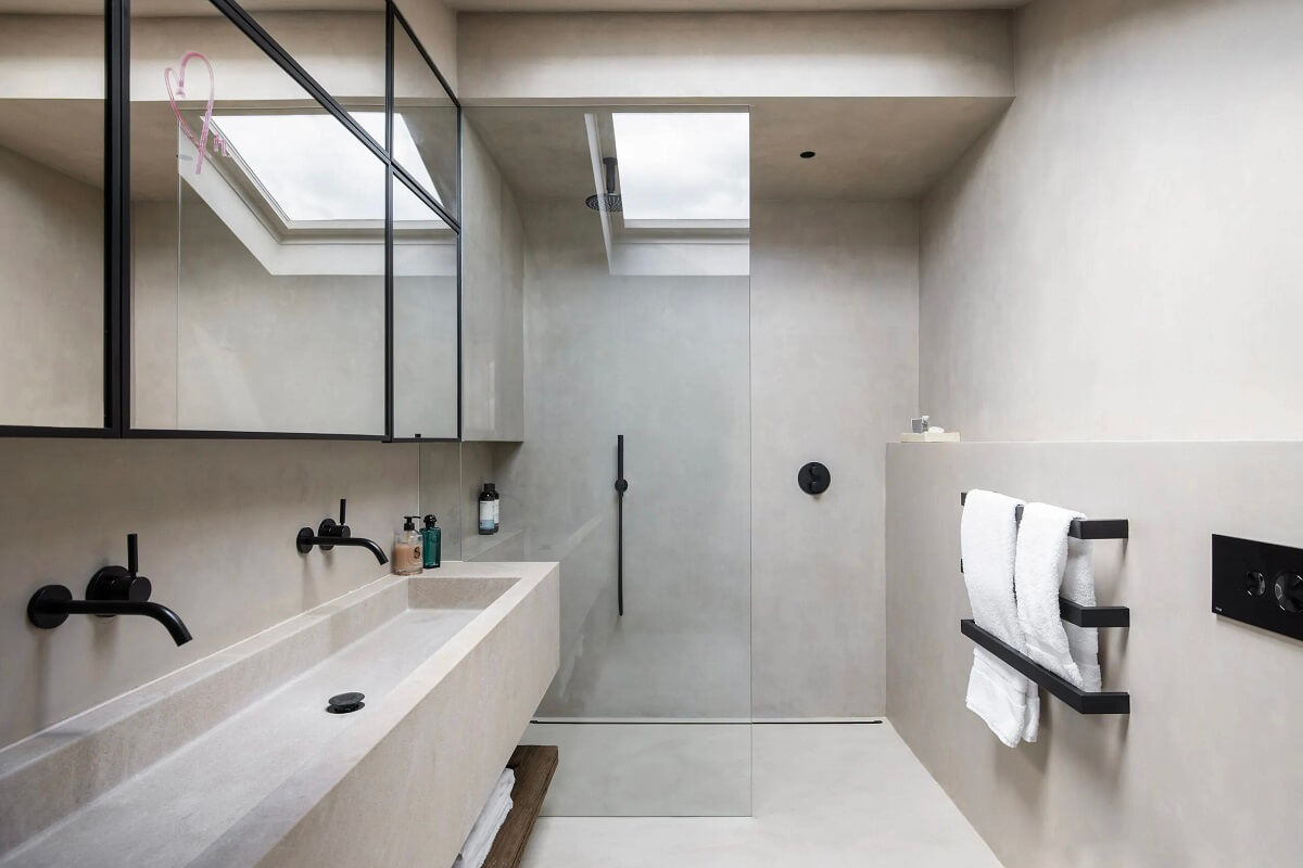 Modern Rustic Interiors in a Notting Hill Penthouse 17 modern-bathroom-black-fittings-nordroom