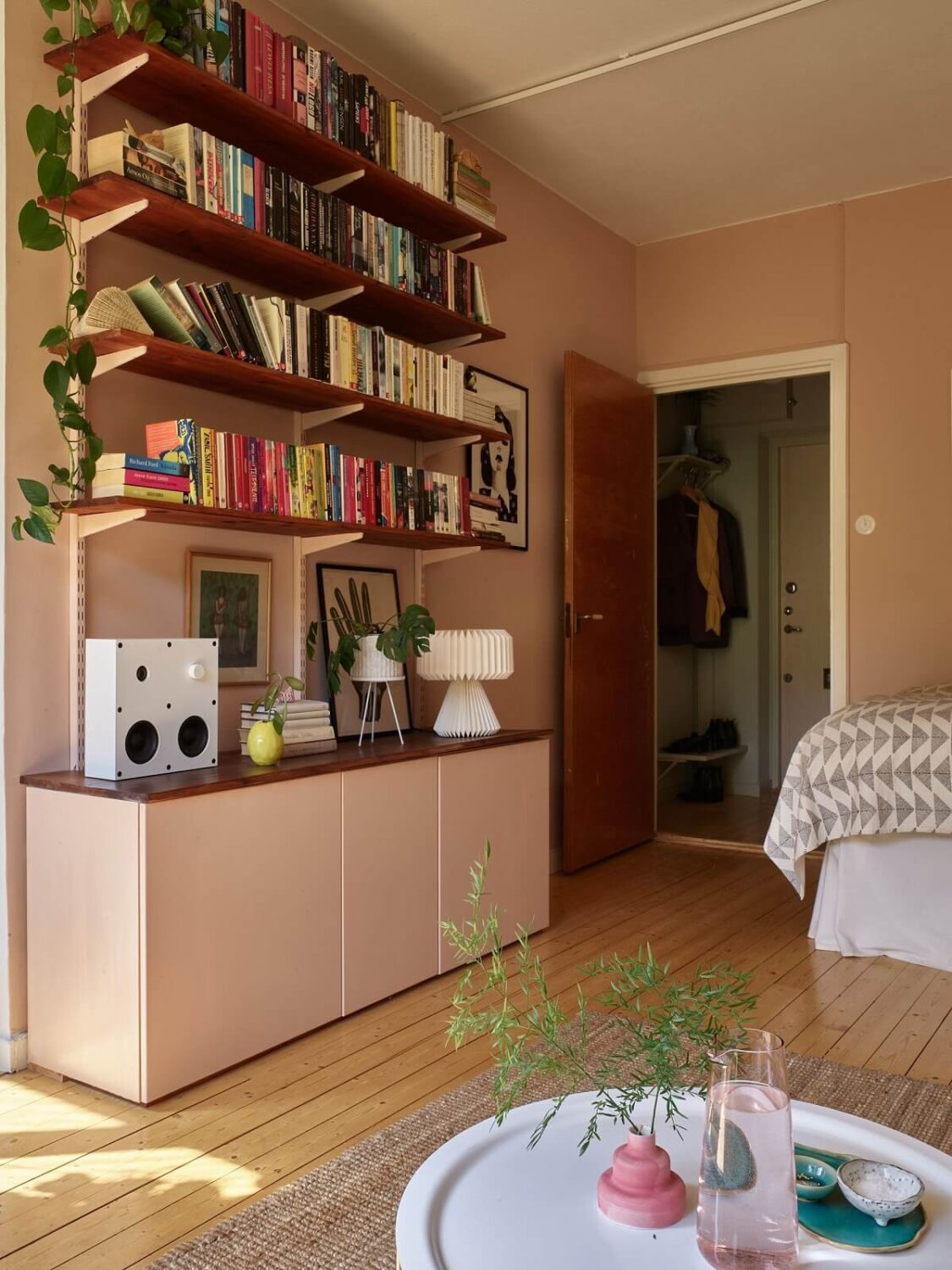 Best of 2023: Studio Apartments 7 pink studio apartment bookshelves nordroom