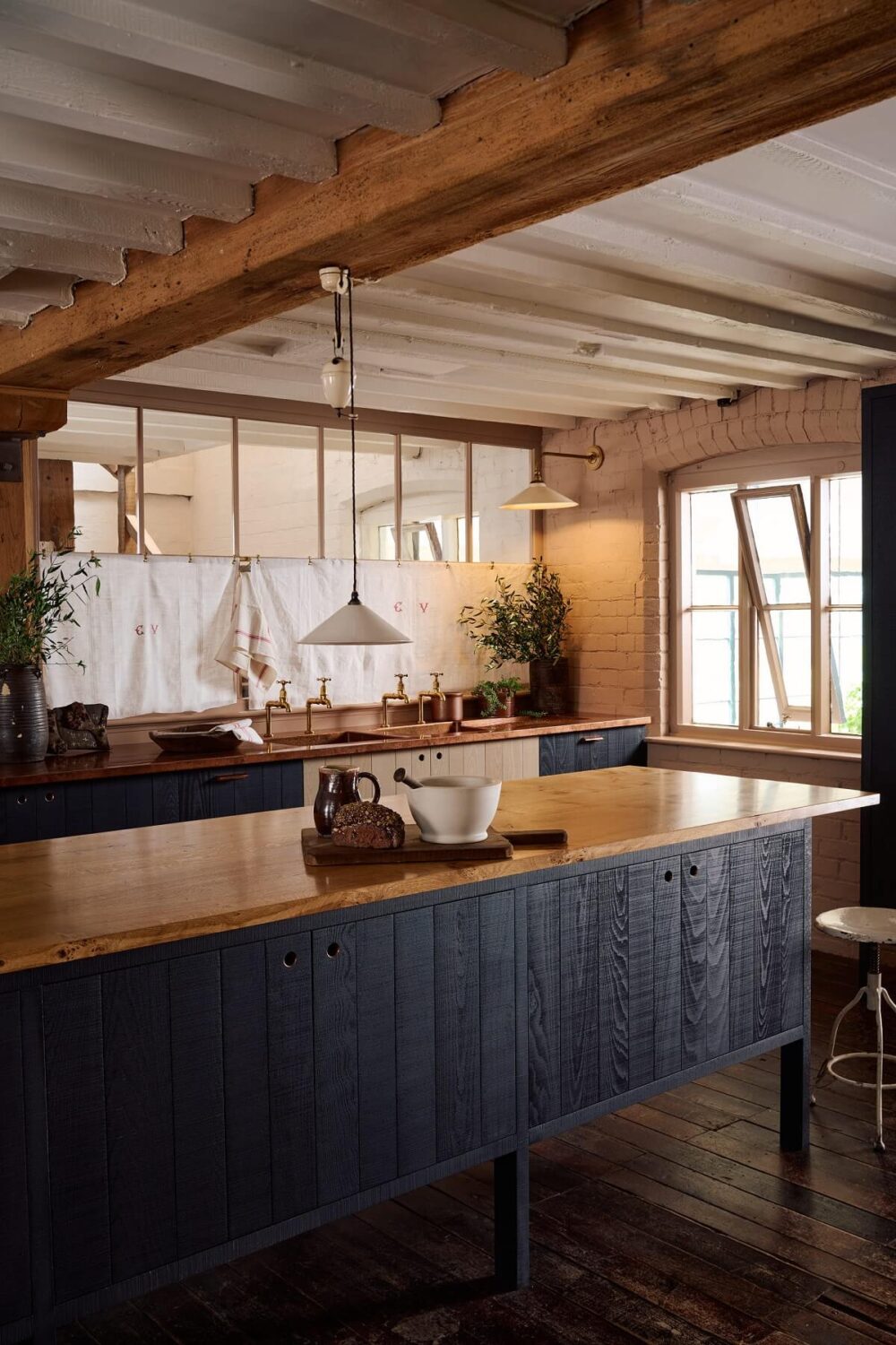 Copper Worktops in A Sebastian Cox Kitchen by deVOL 9 sebastian-cox-kitchen-island-devol-nordroom