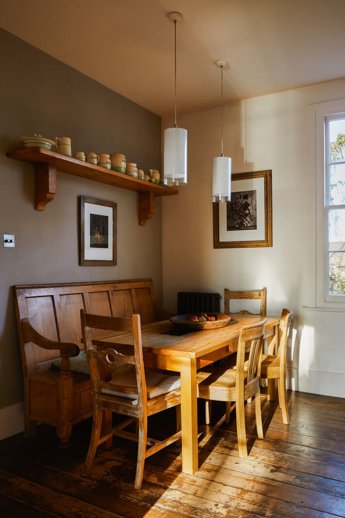 Cozy Cottage Style in a London House with a Garden 9 wooden-bench-dining-table-cozy-kitchen-nordroom