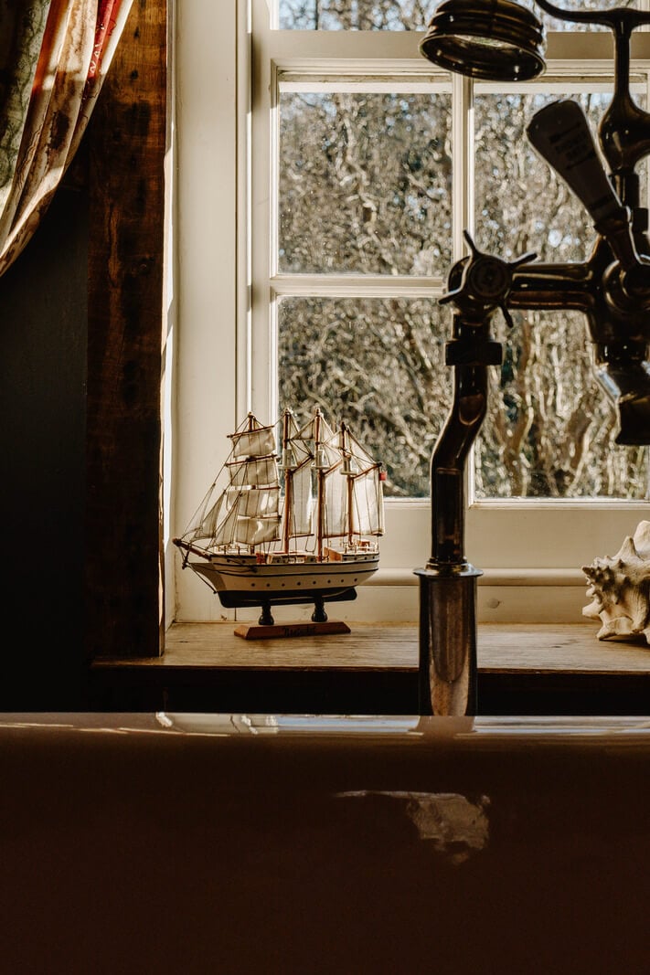 A Cozy Historic English Country House with Exposed Beams 15 bathroom detail