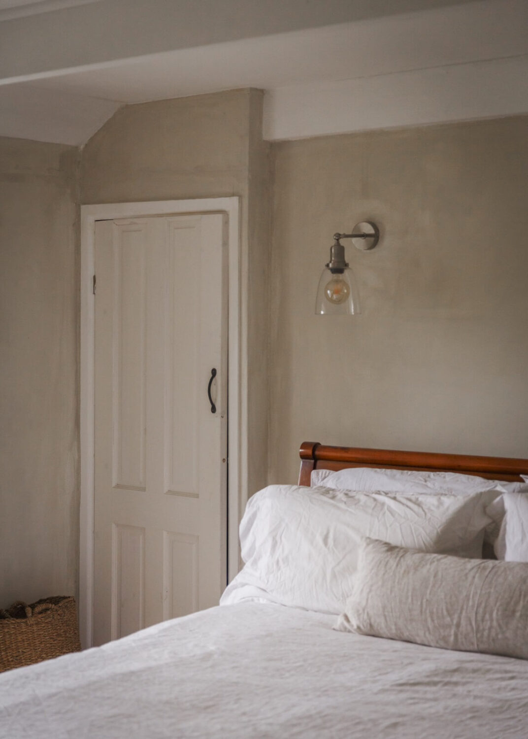 A Serene English Cottage in Cornwall 13 bedroom-detail